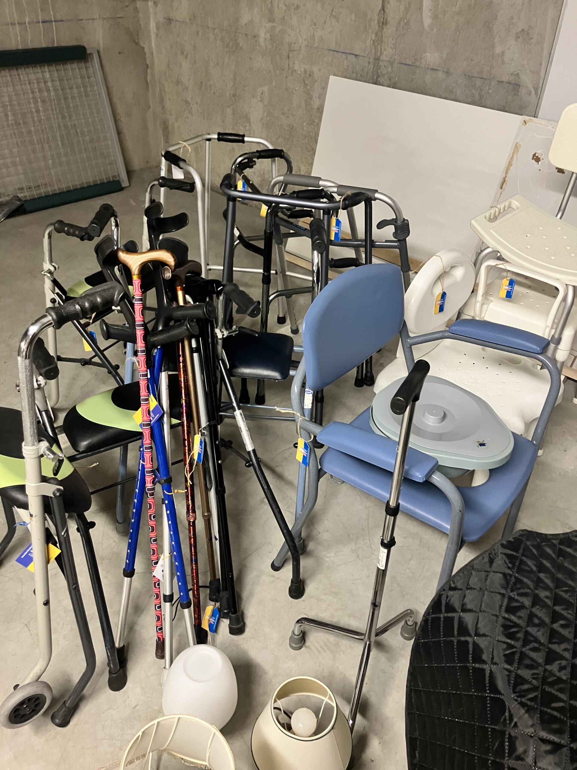 Des dons solidaires collectés à l’EHPAD Monconseil à Tours Nord img 4514